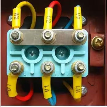 Three-phase asynchronous motor connection: star (Y) connection and delta (Δ) connection